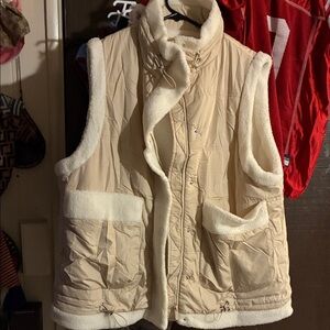 Women’s Sherpa vest